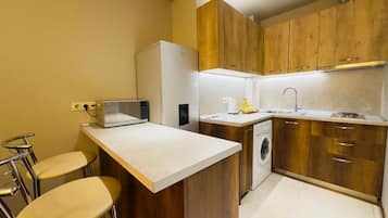 Fridge, microwave, dishwasher, electric kettle