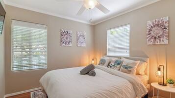 3 habitaciones, escritorio, tabla de planchar con plancha y wifi gratis