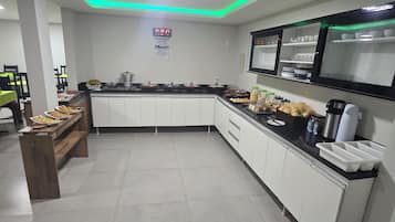 Free daily buffet breakfast