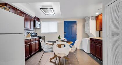 Brighton Retreat - Walk to Metro