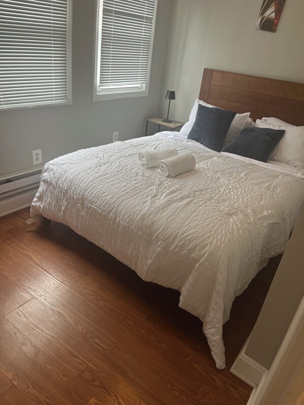 2 bedrooms, iron/ironing board, WiFi, bed sheets