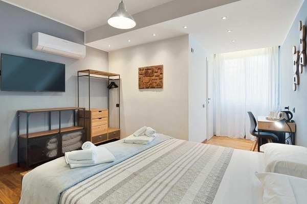 Luxury Studio Suite, Balcony, Park View | In-room safe, desk, laptop workspace, WiFi (free)