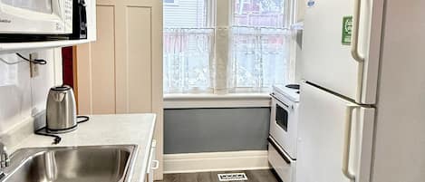 Microonde, forno, piano cottura