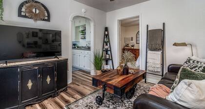 Modern 1-Bedroom Apartment in Borger TX, WiFi Included