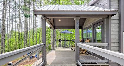 Cozy Cabin in Enchanting Franklin with AC