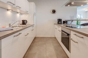 Four, plaque de cuisson
