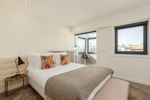 4 Schlafzimmer, Bügeleisen/Bügelbrett, kostenloses WLAN