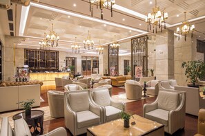 Lobby lounge - Royal Garden Hotel ShangHai (Shanghai)