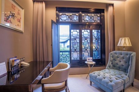 Ropa de cama de alta calidad, cubrecamas y colchones con pillow-top