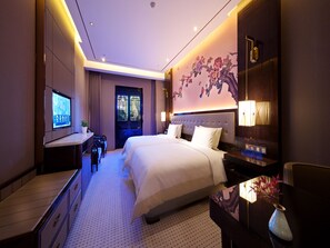 Deluxe Twin Room, Multiple Beds, Housekeeping, Courtyard View | Premium bedding, down comforters, pillowtop beds, in-room safe