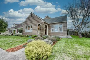Exterior - Bungalow at Buhne Terrace (Eureka)