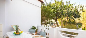 Villa Ficos - Cosy by the sea