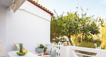 Villa Ficos - Cosy by the sea