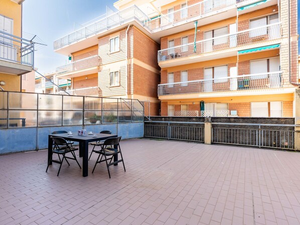 Outdoor dining - Maurizio's Place by Interhome (Ceriale)