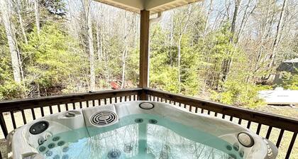 Fire Pit, Hot Tub & Game Room Getaway In Pocono mountain