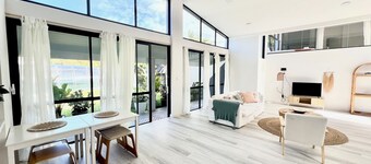 Amazing Ocean Villa close to Natural Rock Pools