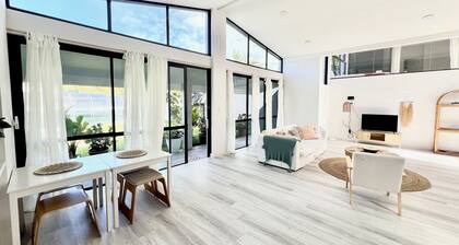 Amazing Ocean Villa close to Natural Rock Pools