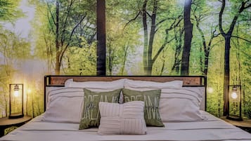 5 dormitorios, escritorio, tabla de planchar con plancha y cuna de viaje