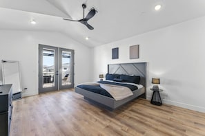 6 bedrooms, iron/ironing board, travel crib, free WiFi - BRAND NEW HOME! RDO is the place to be! Large Pool, small putting green! (Hurricane)