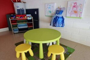 Children’s area - 4BDR w/ pool near Disney! (Kissimmee)