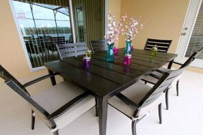 Outdoor dining - 4BDR w/ pool near Disney! (Kissimmee)
