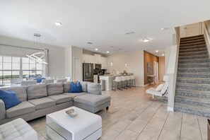 TV - Your 5BDR house w/ pool - 4959 (Kissimmee)