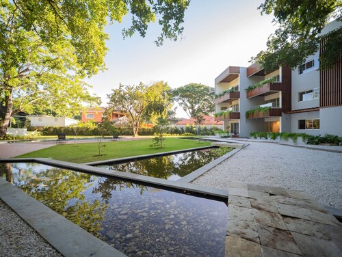 Caribbean Breeze - 2BR Apartment Close to Beach!