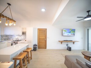 Apartment, 2 Bedrooms, Smoking, Balcony | Interior