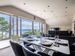 تناول الطعام