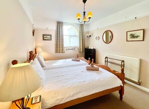 3 camere, ferro/asse da stiro, Wi-Fi gratuito, lenzuola