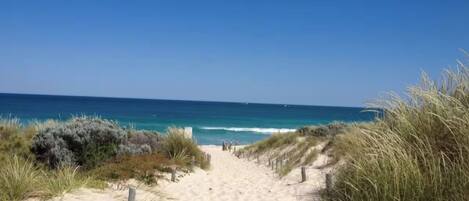 Liegestühle, Strandtücher