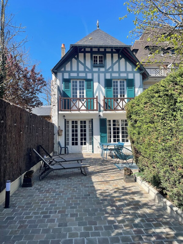 Extérieur