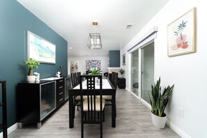 Dining - Modern & Spacious Family Retreat 4BD Home – Mins to Disney Magic! (Fullerton)