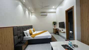 Phòng đôi Deluxe | Bàn, truy cập Internet không dây miễn phí