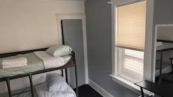 2 室のベッドルーム、インターネット、ベッドシーツ