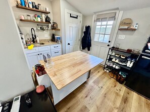 Fridge, microwave, coffee/tea maker, toaster