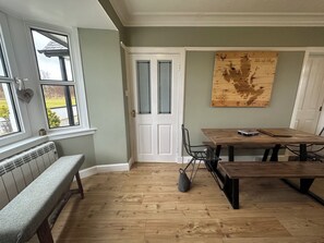 Dining - Knockenhooley is stunning traditional cottage on the stunning Isle of Skye. (Isle of Skye)