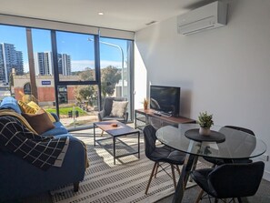 Imagen sin descripción, 4 de 28, botón