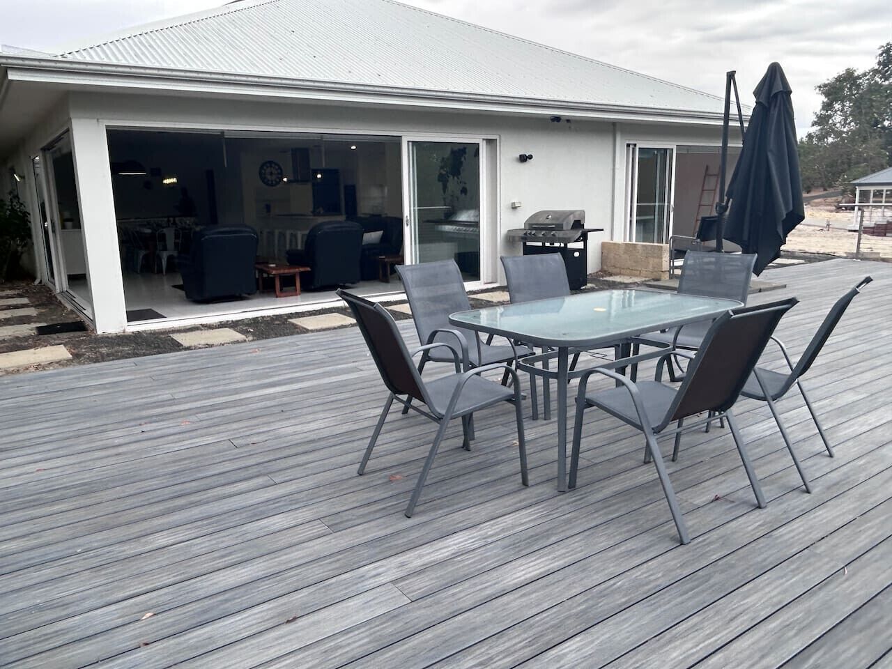 تناول الطعام بالخارج