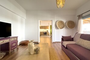 TV - Phaedrus Living: Kallithea Heights Residence (Kallithea)