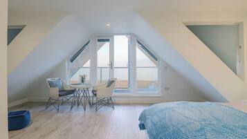 3 bedrooms, individually decorated, individually furnished, free WiFi