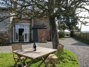 Outdoor dining - The Roost (Carlisle)