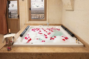 Deluxe Jacuzzi Room With Balcony | Vue du balcon
