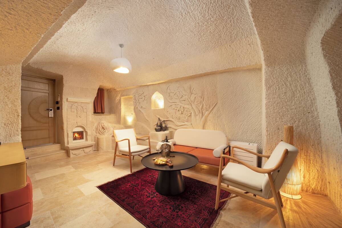 Premium Cave Suite | 이집트산 면 시트, 고급 침구, 미니바, 객실 내 금고