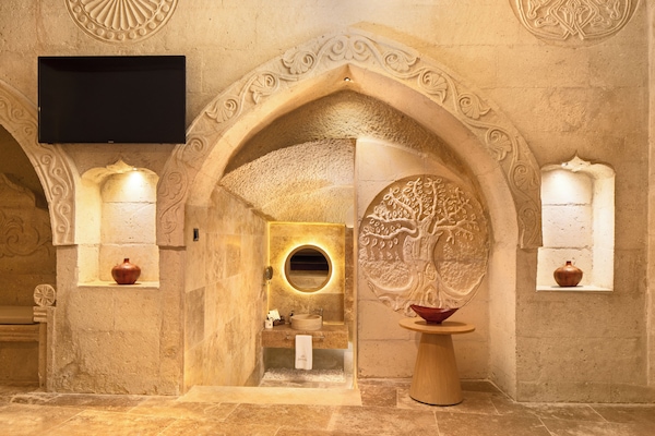Premium Cave Suite