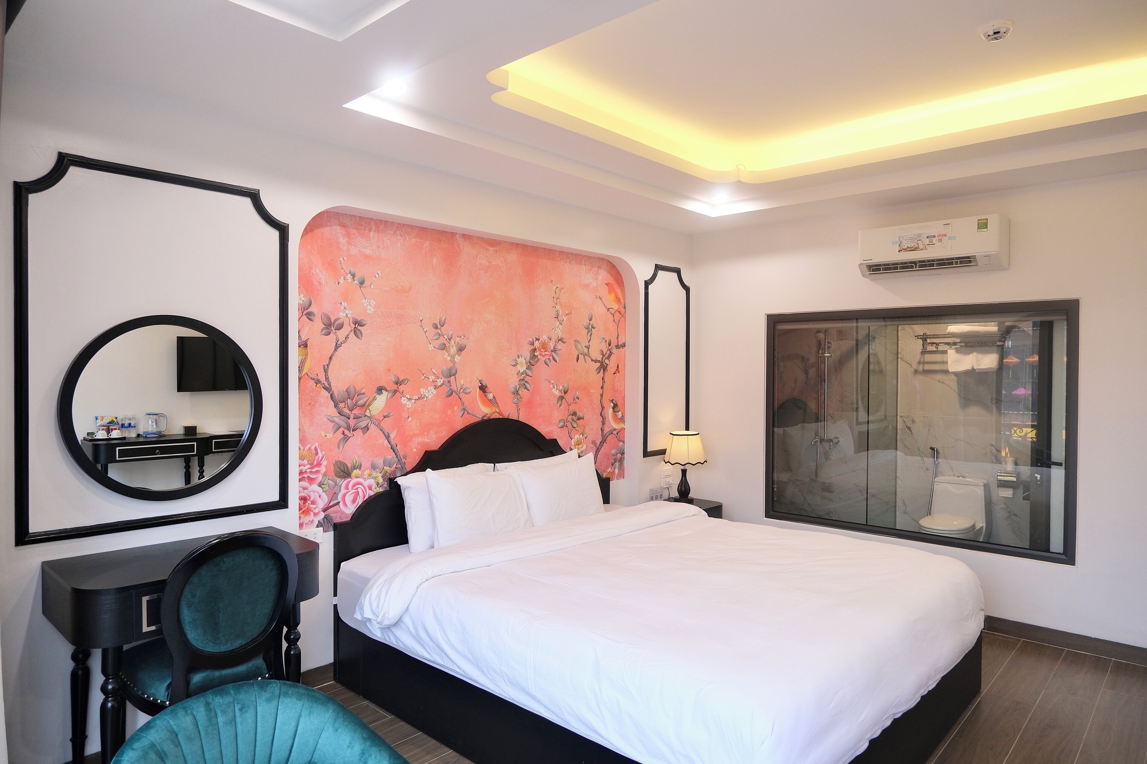 Deluxe Double Room, Balcony, City View | Premium bedding, down duvets, free minibar items, desk
