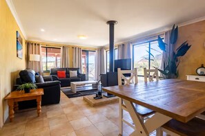 Interior - Cosy cottage Honeyeater, Rural retreat close to Beautiful Beaches (Kronkup)