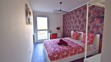 2 bedrooms, desk, travel crib, WiFi