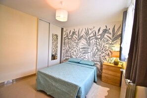 4 chambres, fer et planche à repasser, Wi-Fi gratuit, draps fournis