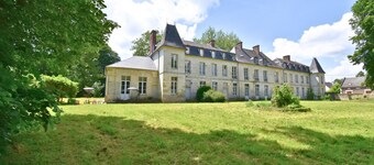 Escape to Château Ravenel